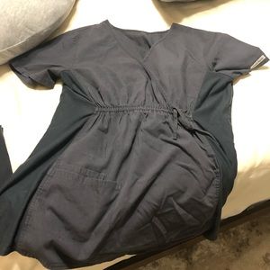 Maternity scrubs